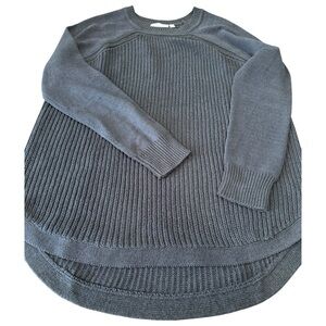 Round-Neck Long-Sleeved Knit Black Sweater